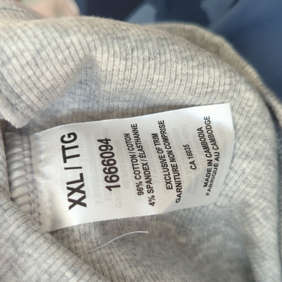 XXL: 🩶Tahari Tank Top - Picture 6 of 6